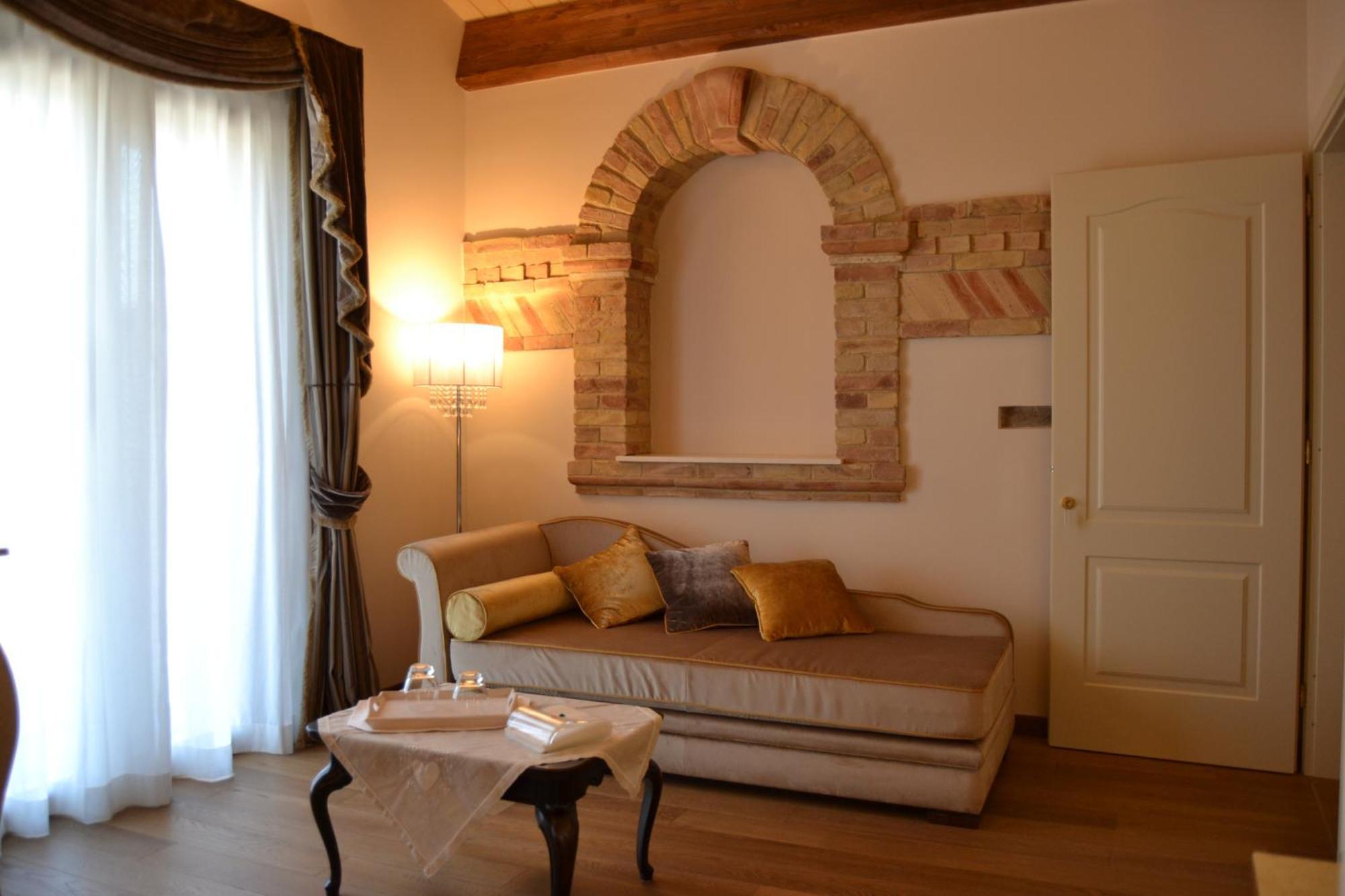 Agriturismo De Luca Mozzagrogna Экстерьер фото