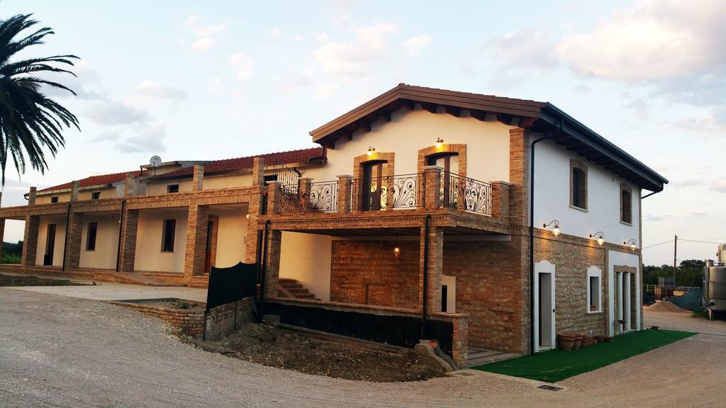 Agriturismo De Luca Mozzagrogna Экстерьер фото